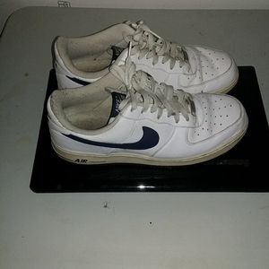 White Nike Air Force Ones 10.5
